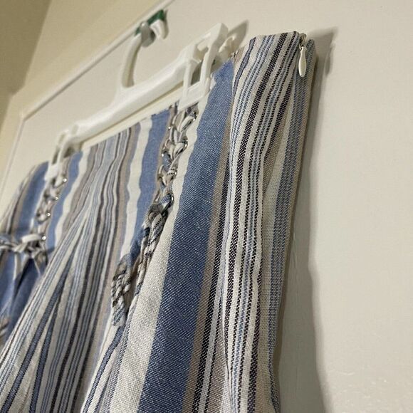 AQUA stripe blue cotton high waist tie front shorts size Medium - Picture 5 of 5